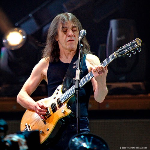  Malcolm Young guitarrista de AC/DC, ingresado con demencia