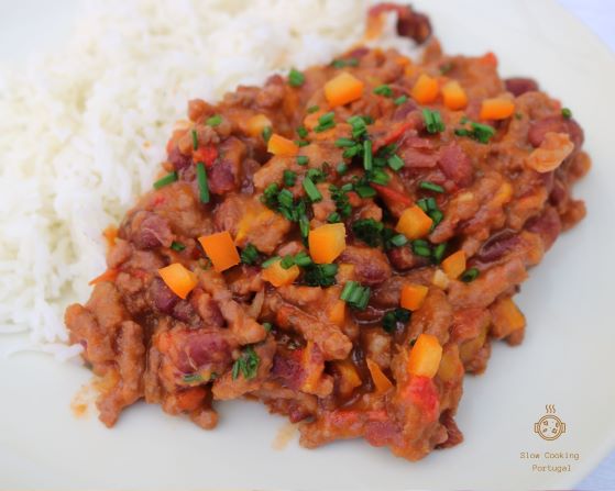 Chili com arroz na slow cooker