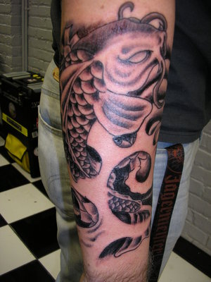Japanese Arm Tattoos With Koi Fish Tattoo Designs Gallery 300x400px