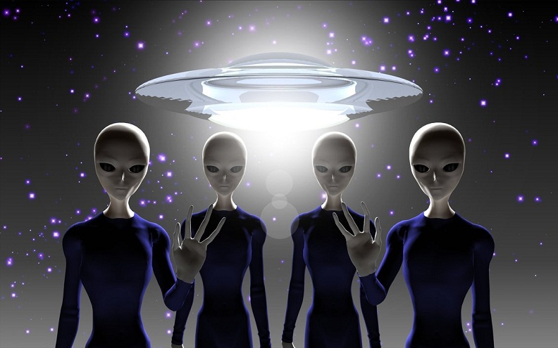 Kisah Aneh Whitley Strieber, Orang yang Pernah Diculik Alien 