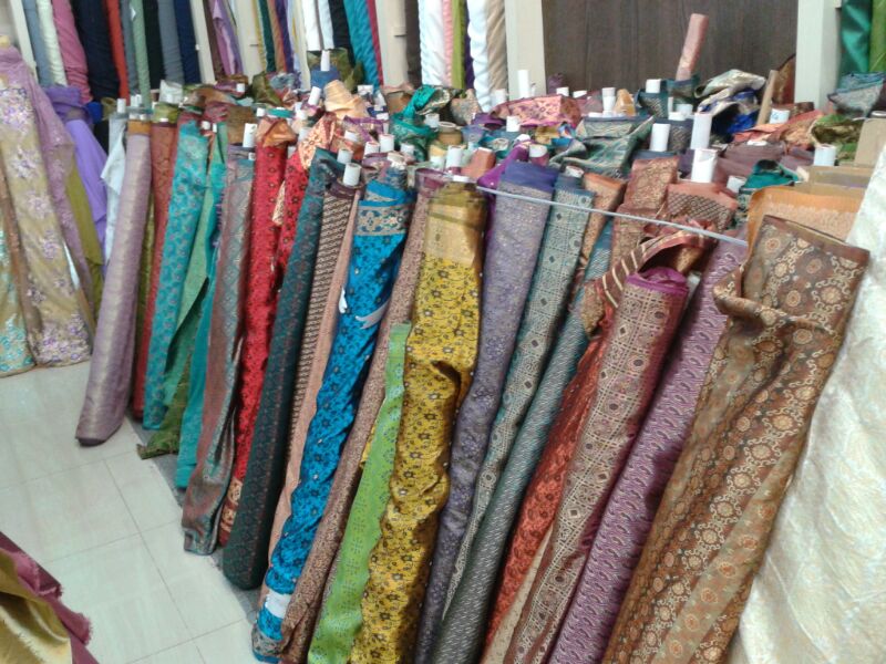 Asiknya Belanja idii Pasar iMayestiki Hello Asiknya Belanja idii Pasar iMayestiki Hello