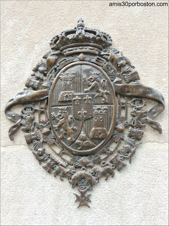 Escudo en la Fachada del Hotel Mayflower en Washington D.C.