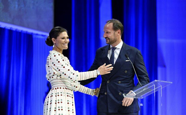 Crown Prince Haakon, Crown Princess Mette-Marit, Crown Princess Victoria, Prince Daniel, Princess Sofia and Queen Silvia. By Malina