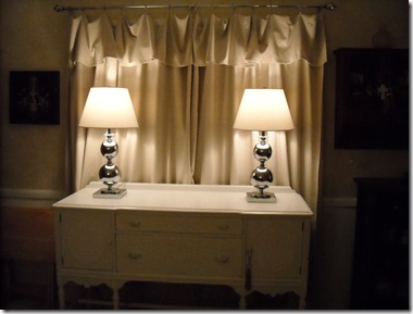 Decorating A Dining Room Table On A Budget