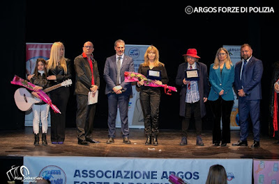 Premio ARGOS Forze di POLIZIA per l'attrice e madrina evento Loredana CANNATA