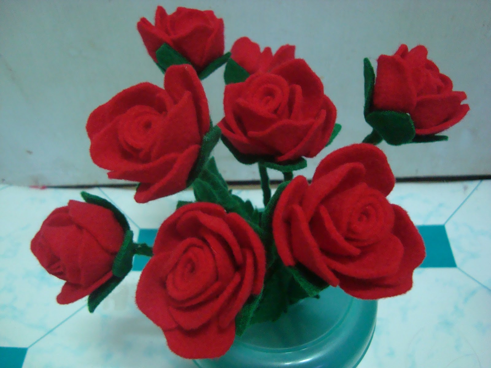 Tutorial || Membuat bunga mawar bertangkai dari kain flanel