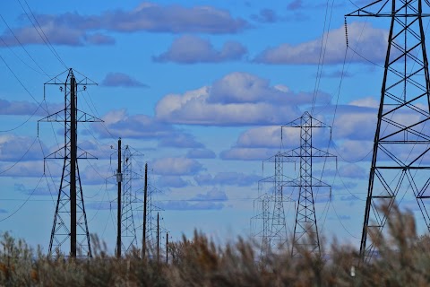 Pakistan to export 1000 MW of electricity daily to Tajikistan Pakistan formally offers to sell electricity to Tajikistan, Pakistan ready to supply electricity at a rate of Rs 15 per unit.