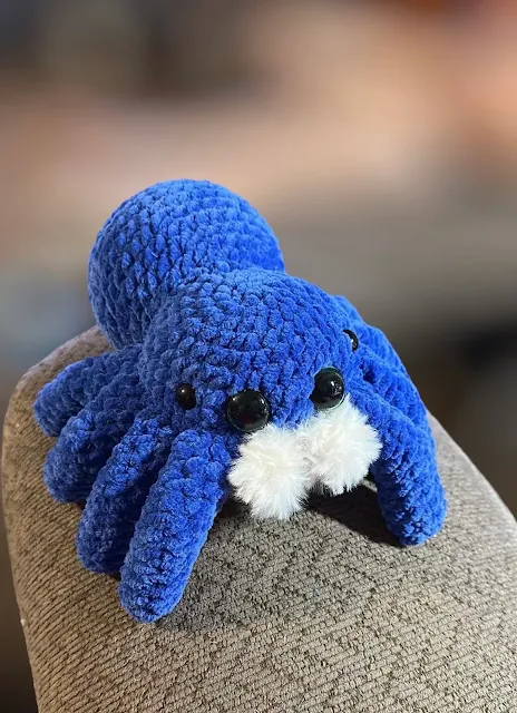 crochet spider