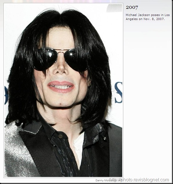 Michael_Jackson_2007