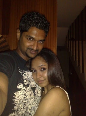 Iraj weeraratneWith his Girl friend at SriLankanMasala.BlogSpot.com