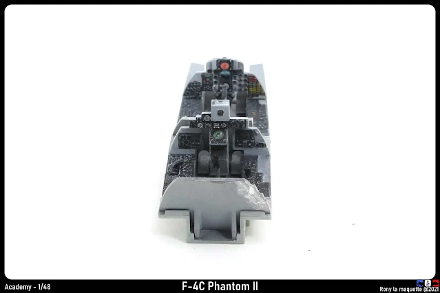 Cockpit du F-4C Phantom II d'Academy au 1/48.