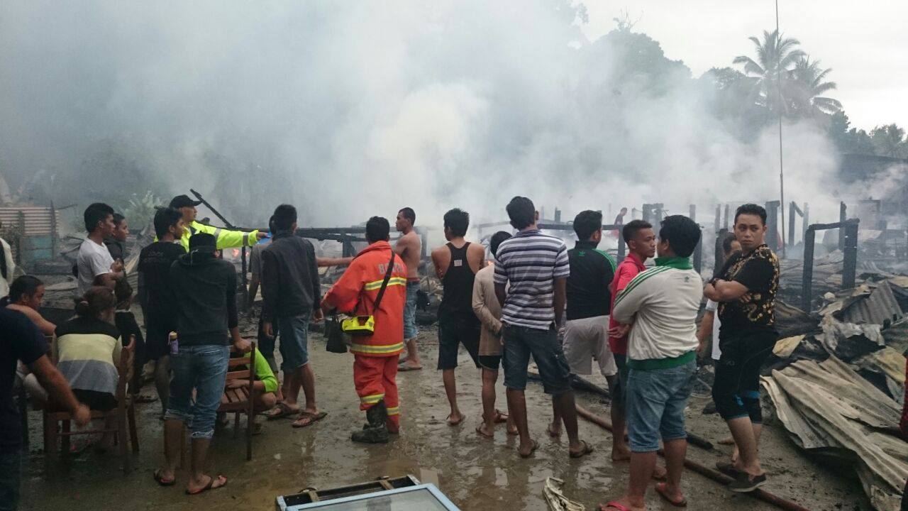 Kebakaran 8 Unit Rumah di Kg Kukusan, Tawau - Sabahup2date