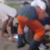 “Pelo amor de Deus!”: mulher entra em desespero ao ver vítima de tiroteio na Compensa
