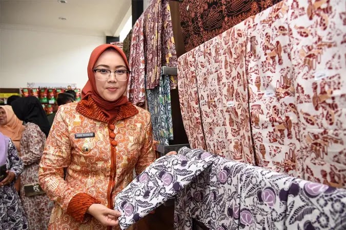 Hari Batik Nasional, Pemkab Purwakarta Dorong Pelaku Industri Kreatif Terus Tingkatkan Hasil Karya