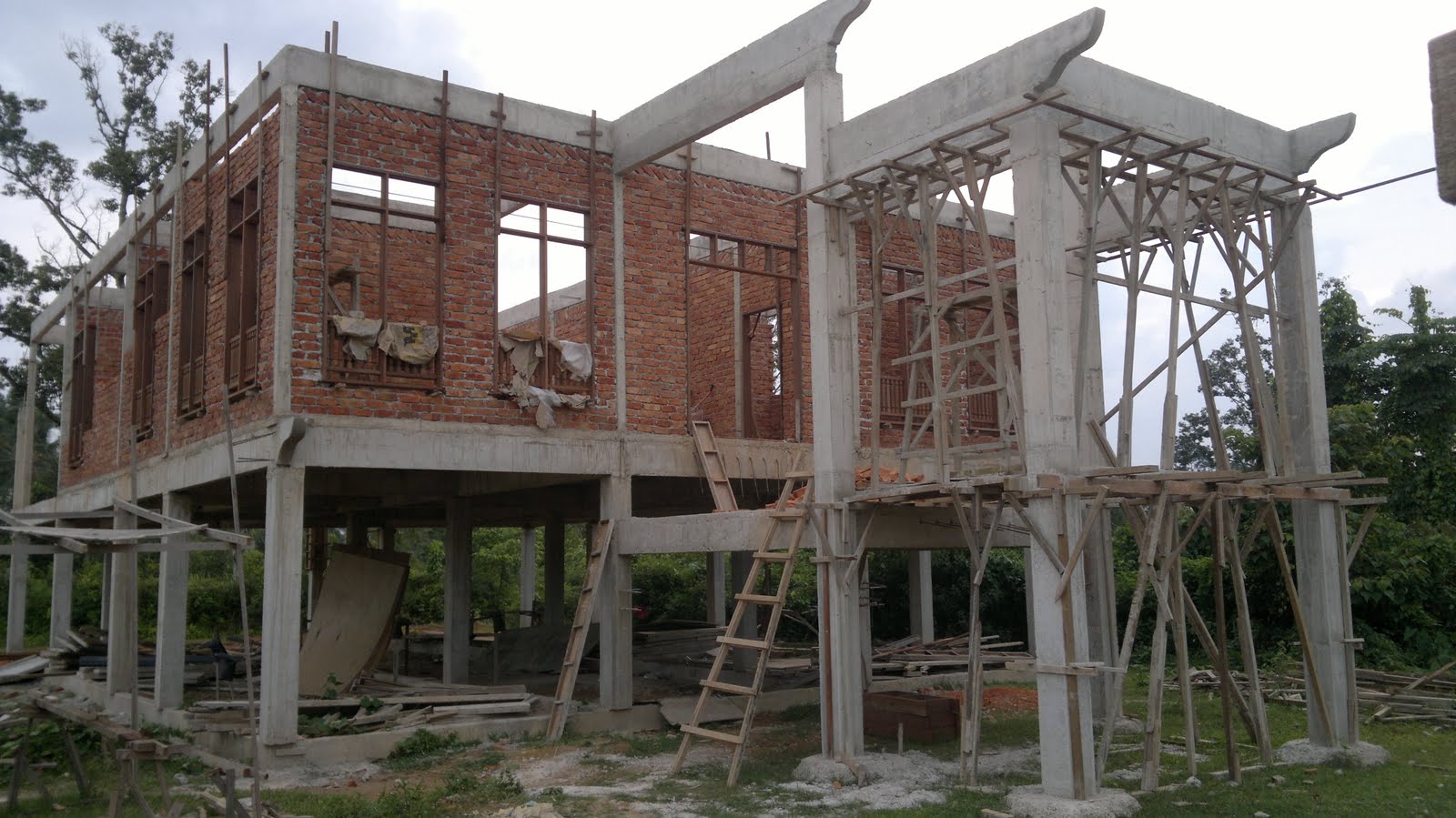 Hartanah Property Terengganu  Pemasangan frame  tingkap 