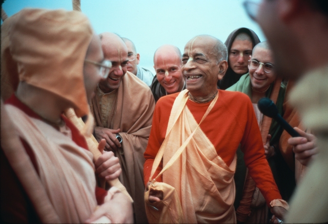 Srila Prabhupada Trains Leaders