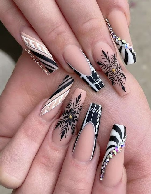 The Best Nail Trends From the Spring 2024