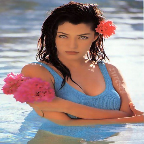Aditi Govitrikar Swimming Pool Wallpapers