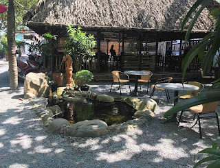 cafe sân vườn cá koi view đẹp chụp hình tự sướng sống ảo chụp ảnh kỷ niệm tại Thủ Đức