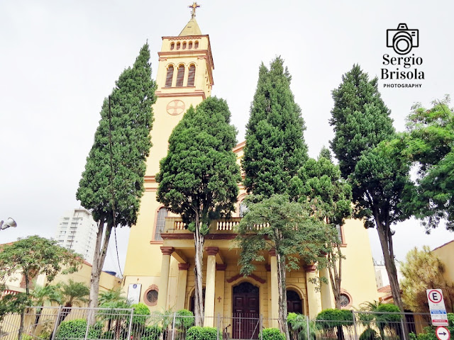 Vista ampla da Paróquia Cristo Rei no Tatuapé