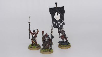 Uruk-Hai Shaman and Banner