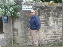 H in Garden (Small)