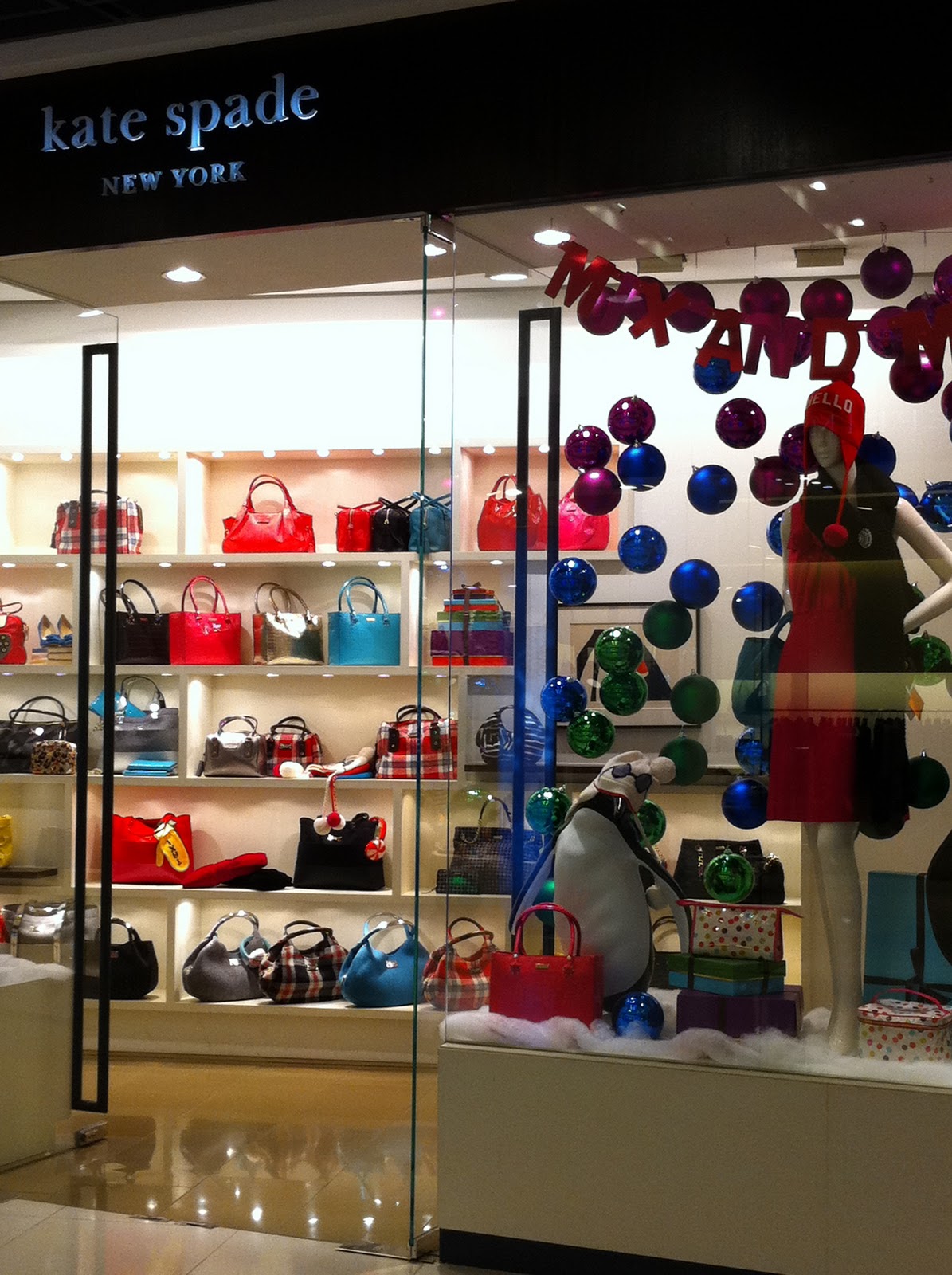 Kate Spade - Xmas wrapping inspiration in Hong Kong