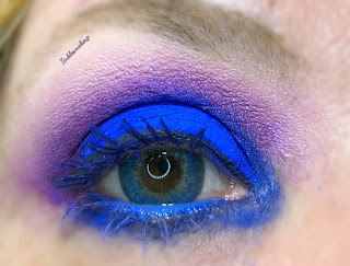 eye_makeup_look_tea_dark_purple