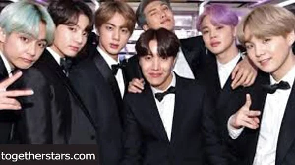 جميع حسابات الفرقة الكورية بي تي أس BTS الشخصية على مواقع التواصل الاجتماعي