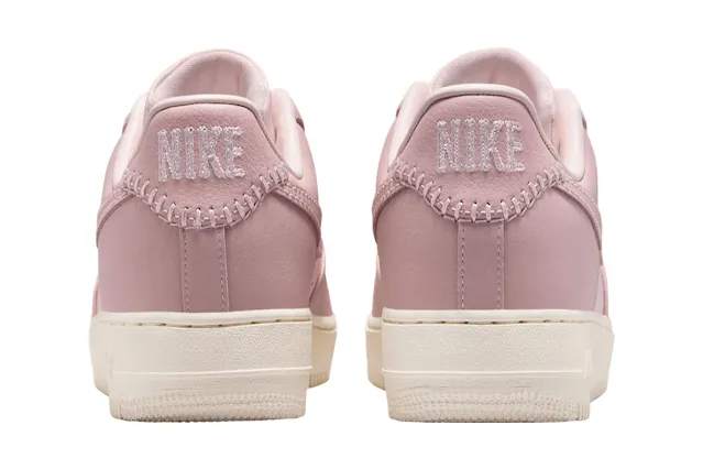 Nike Air Force 1 Low “Pink Oxford” Combines Elegance and Style