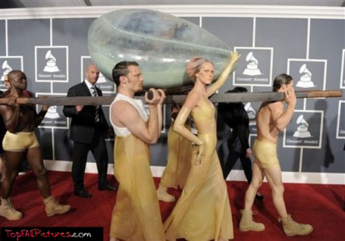  lady gagas egg-stravagant grammy Face it if feb Lady+gaga+egg+dress