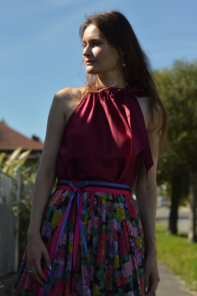 pink accents in summer outfit, thrifted pink clothes, Georgiana Quaint, barbie inspired outfit