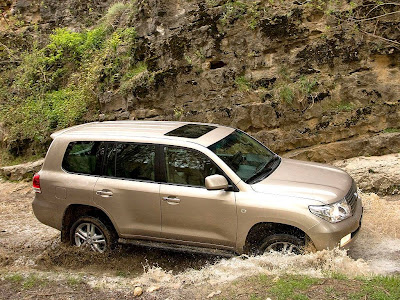 Land Cruiser Off Road Normal Resolution HD Wallpaper 3