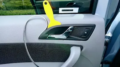 repairing a skoda door panel