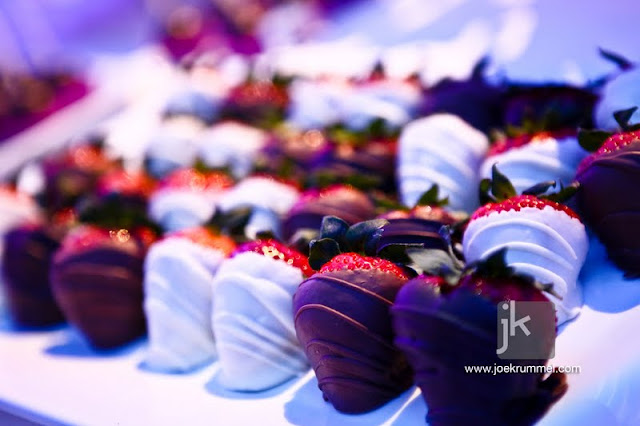 Chocolate Dipped Strawberries for Wedding