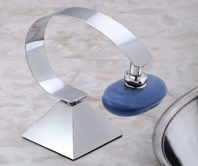 The Pyramid Magnetic Soap Holder
