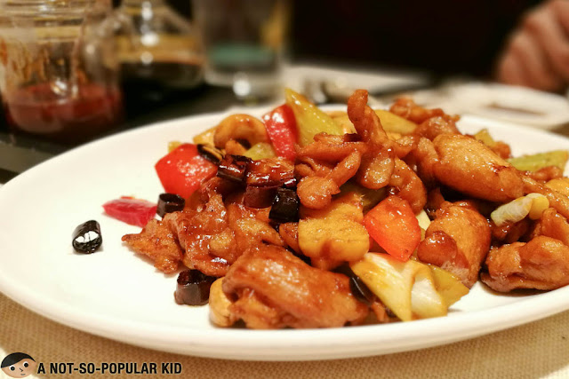 Wok-fried "Kong Pao" chicken, cashew nuts