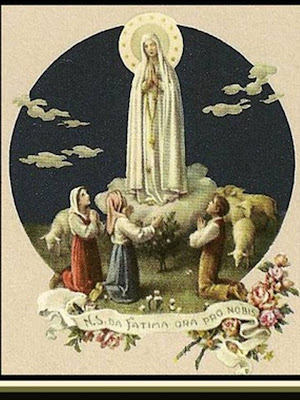 En la Imagen la Aparicion de la Virgen de Fátima a los tres pastorcillos