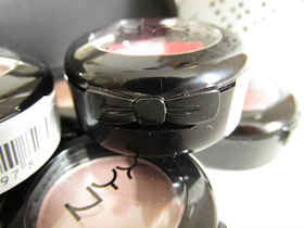 NYX Hot Singles Eyeshadows Verpackung / packaging 
