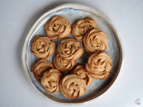 Galletas de calabaza aromatizadas con una mezcla de especias: jengibre, canela y nuez moscada.