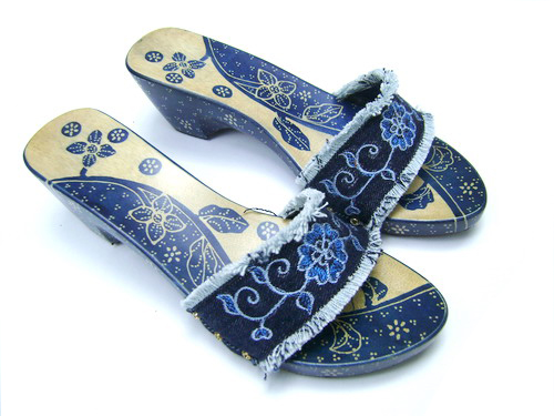 PODO MAREM BATIK SANDAL  DAN SEPATU BATIK