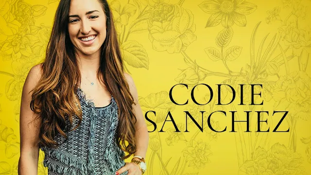 19 Money Books Codie Sanchez Wishes She Knew Earlier