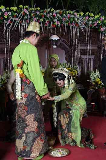 Contoh Gambar Foto Pernikahan  Album Wedding