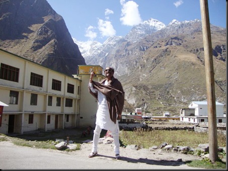 Super-Star-Rajinikanth-At-Himalayas-8