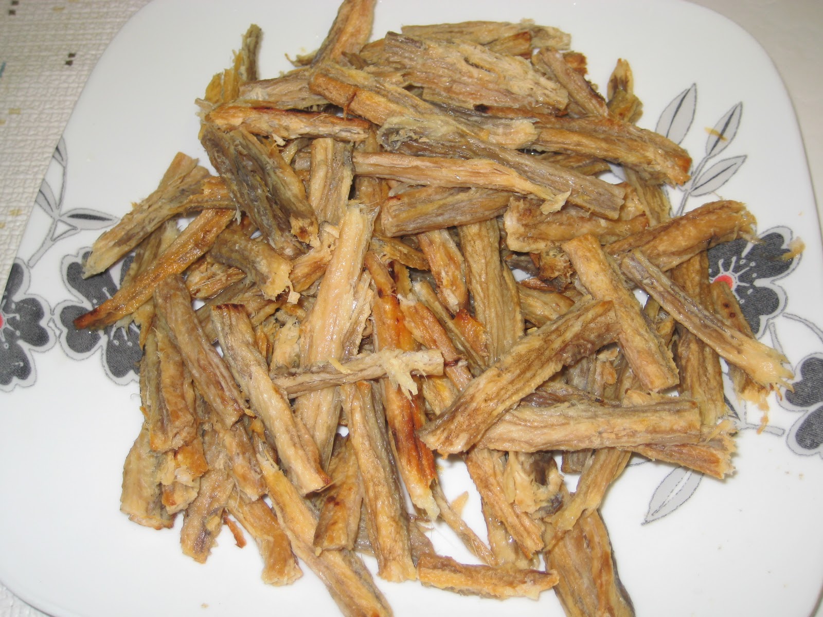 Bengali Style Mashed Dry Fish -We call it " Loitka Sutki" ~ Lucky's Recipes