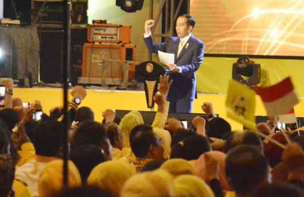 Jokowi Akui Ilmu Politik Tokoh Golkar di Atas Rata-rata