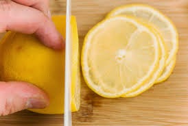 perawatan bibir natural alami jeruk lemon