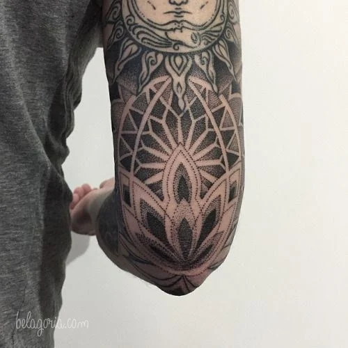 tatuajes geometria sagrada brazos