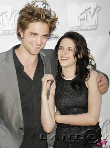 kristen stewart and robert pattinson new moon premiere. Robert Pattinson and Kristen