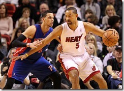 Austin Daye Juwan Howard Detroit Pistons v Dwy__9MRsoBl